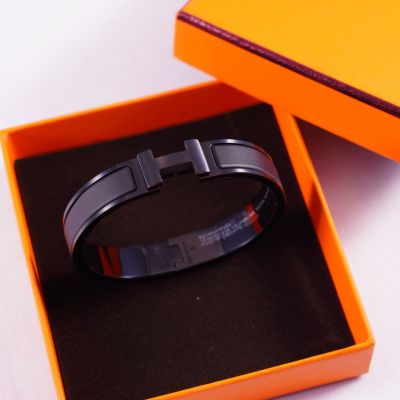 Black Clic H Enamel Bracelet Black hardware 17cm, 19cm