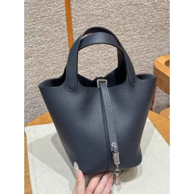 Blue Niut Clemence Picotin Lock 18 